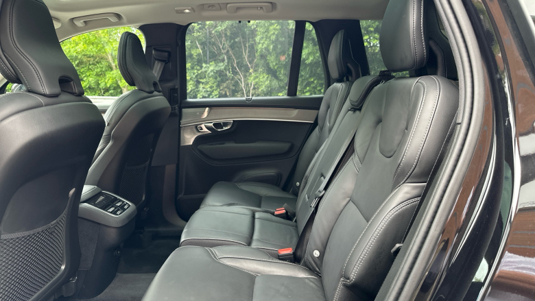 Volvo XC90 2.0 B5P Ultra Dark 5dr AWD Geartronic Petrol Estate